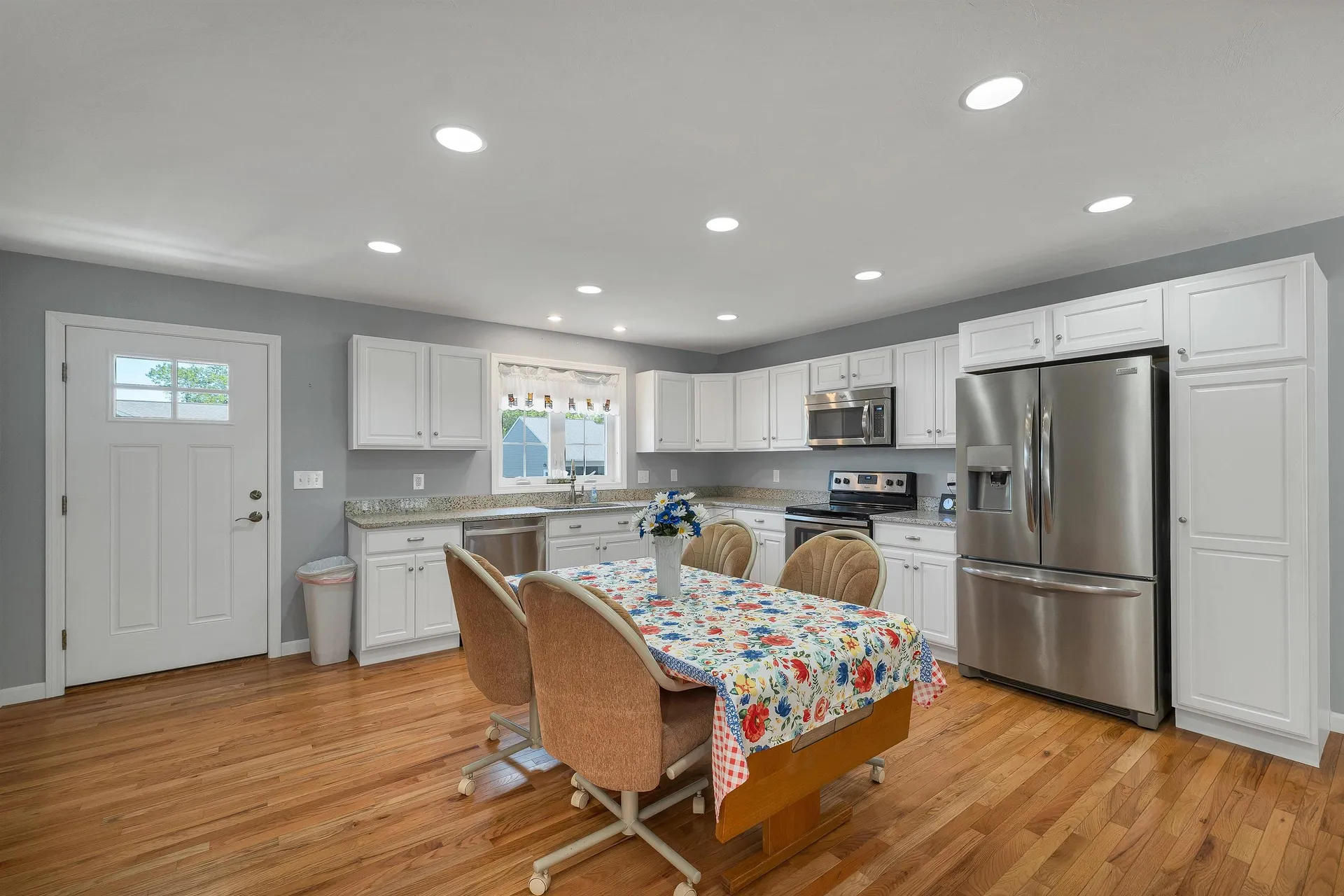 28 Linny Lane Laconia NH 03246