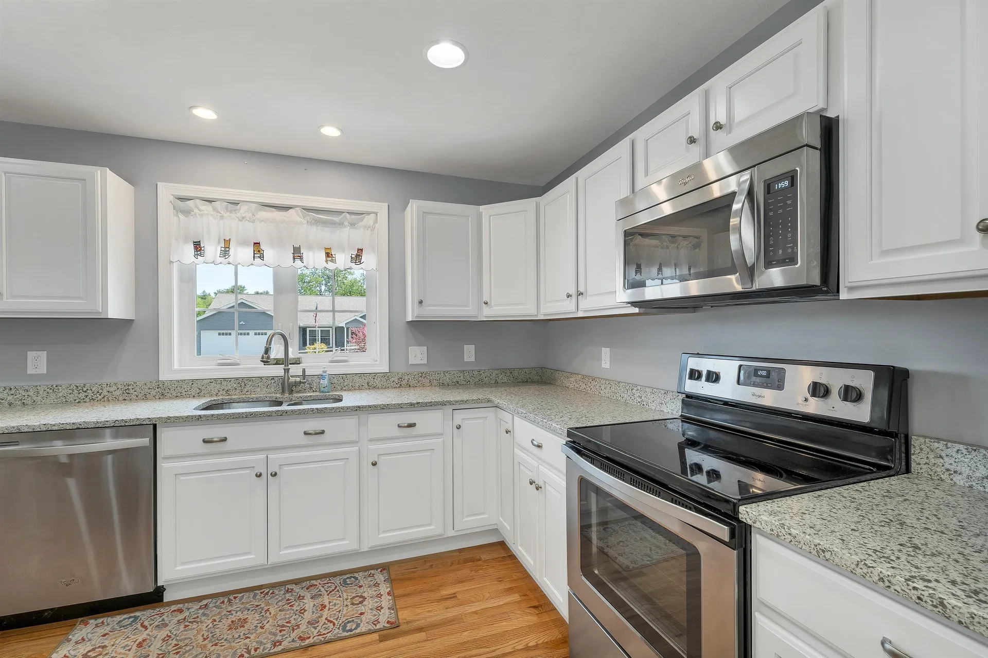 28 Linny Lane Laconia NH 03246