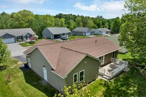 28 Linny Lane Laconia NH 03246