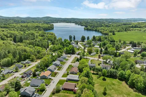 28 Linny Lane Laconia NH 03246