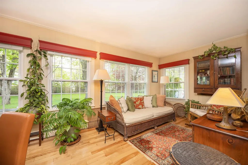179 Mount Pleasant Street St. Johnsbury VT 05819