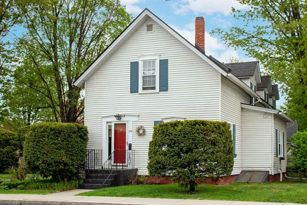 179 Mount Pleasant Street St. Johnsbury VT 05819