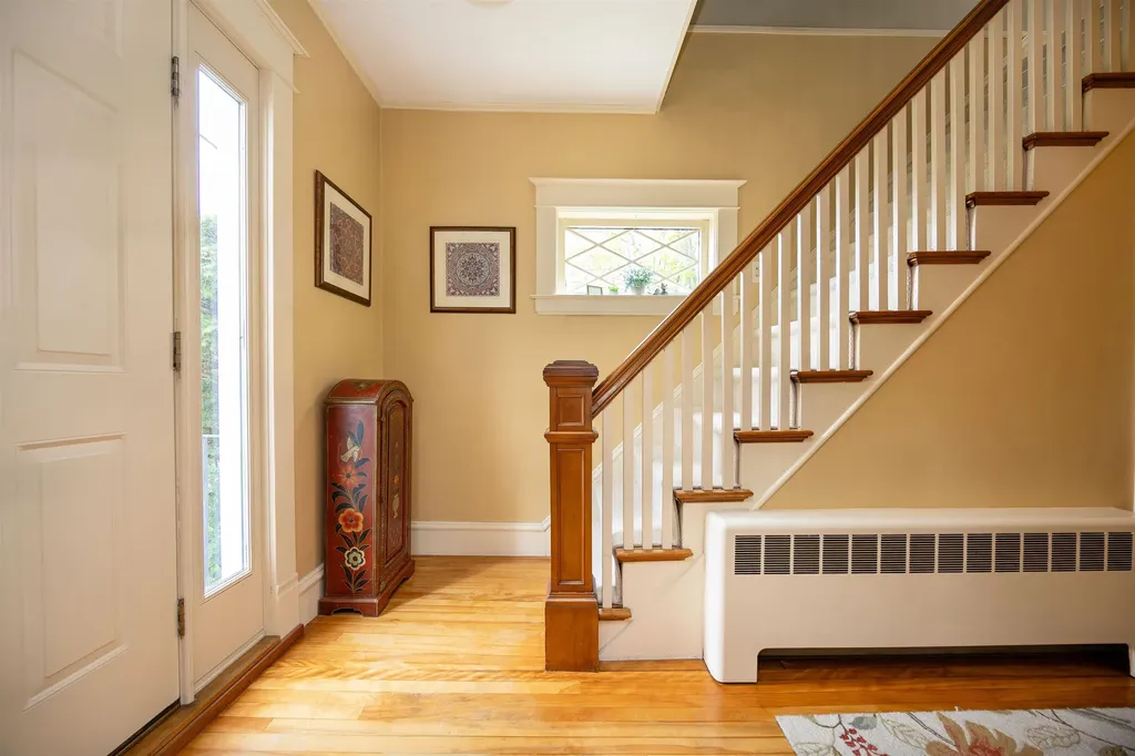 179 Mount Pleasant Street St. Johnsbury VT 05819