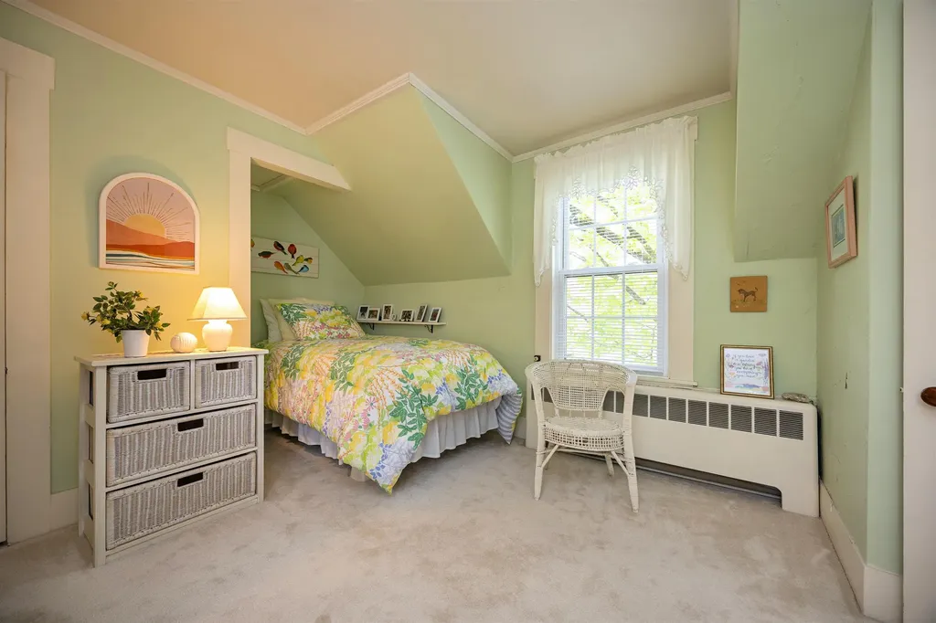 179 Mount Pleasant Street St. Johnsbury VT 05819