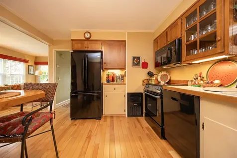 179 Mount Pleasant Street St. Johnsbury VT 05819