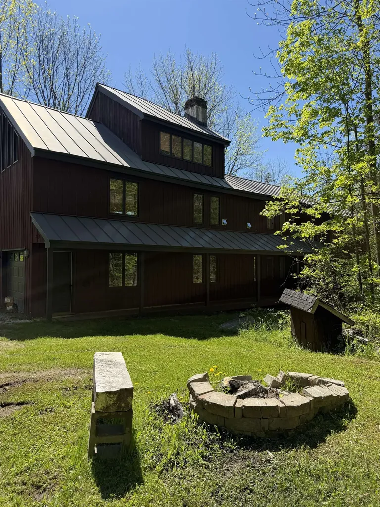 141 Great Hawk Road Rochester VT 05767