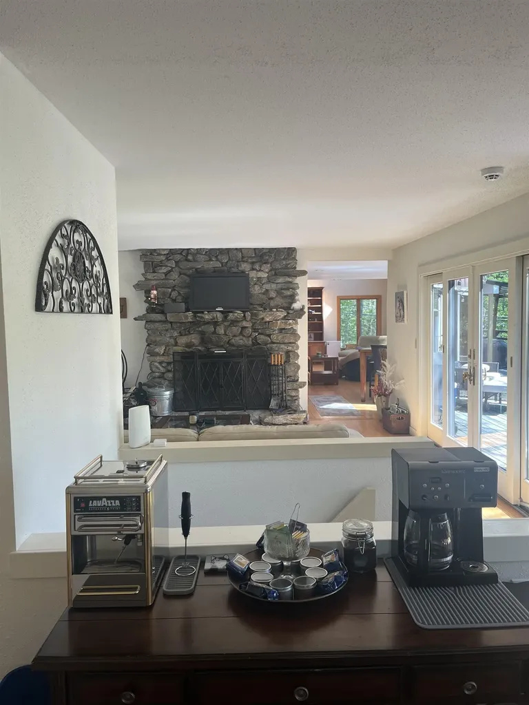 141 Great Hawk Road Rochester VT 05767