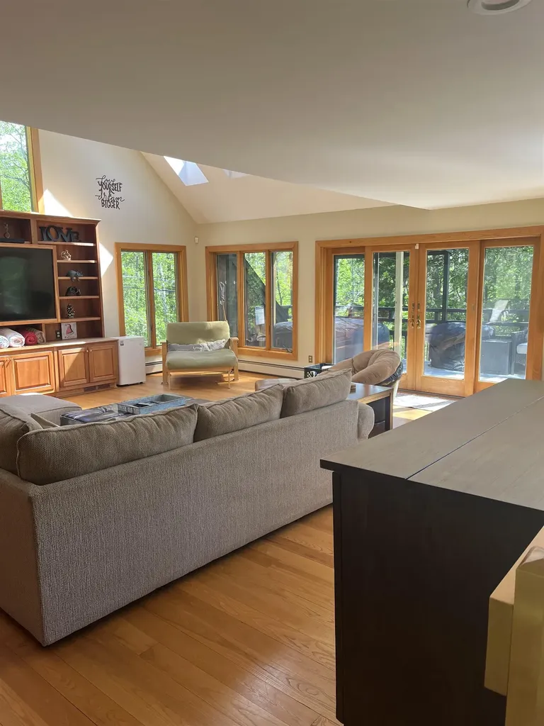 141 Great Hawk Road Rochester VT 05767
