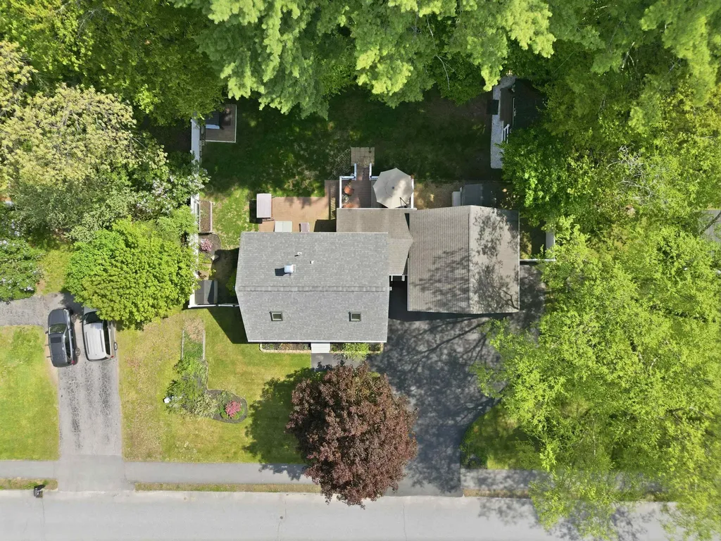 9 Millstream Lane Concord NH 03303