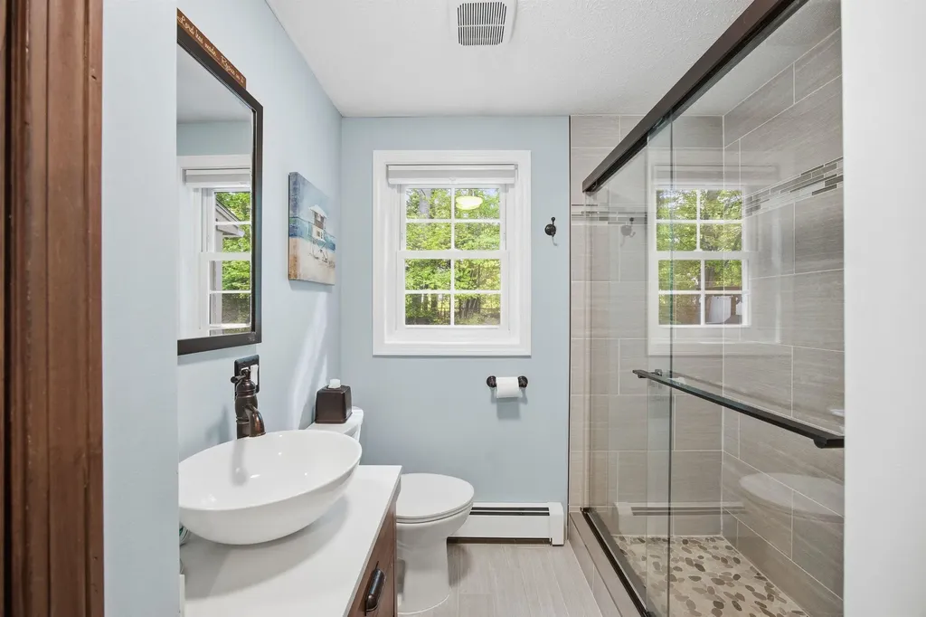 9 Millstream Lane Concord NH 03303