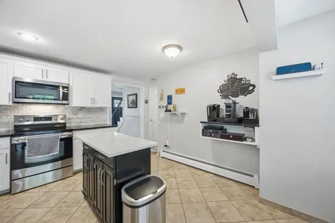 9 Millstream Lane Concord NH 03303