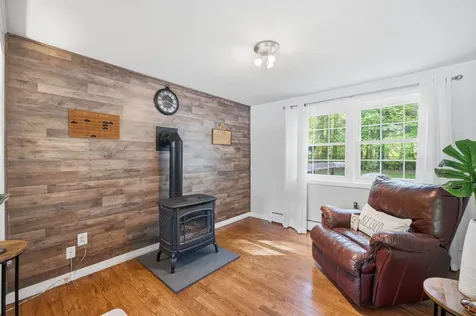 9 Millstream Lane Concord NH 03303