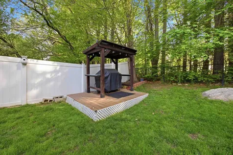 9 Millstream Lane Concord NH 03303