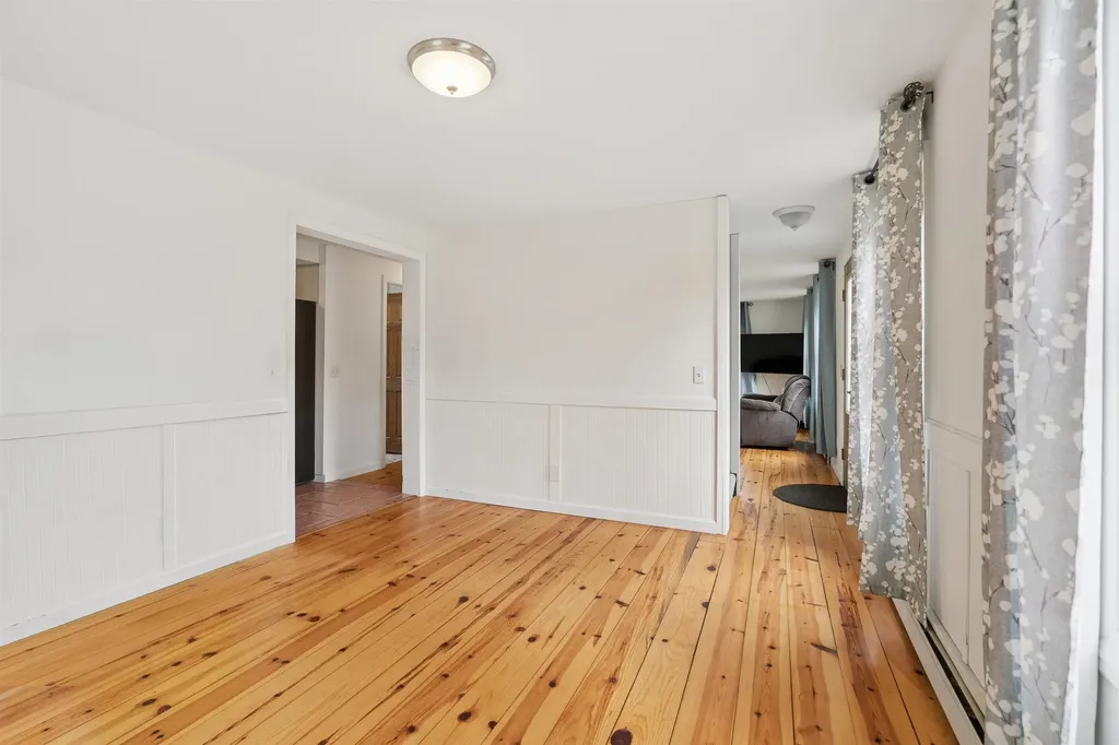 1738 South Road Bradford VT 05033