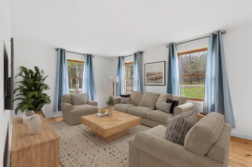1738 South Road Bradford VT 05033