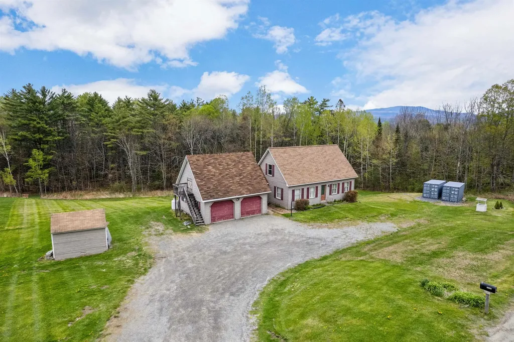 1738 South Road Bradford VT 05033