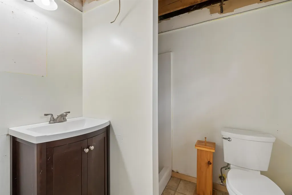 1738 South Road Bradford VT 05033