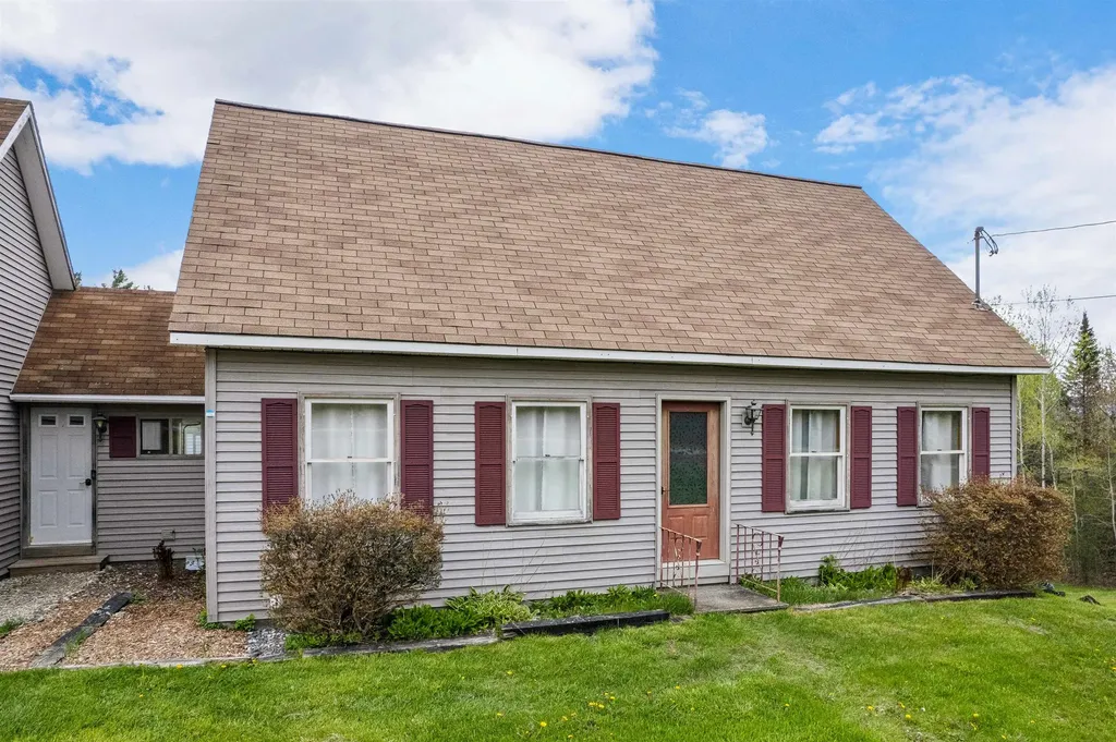 1738 South Road Bradford VT 05033