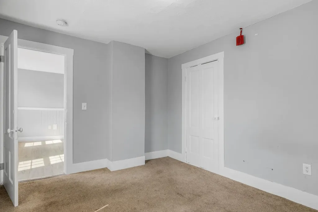 9 Central Street Newmarket NH 03857