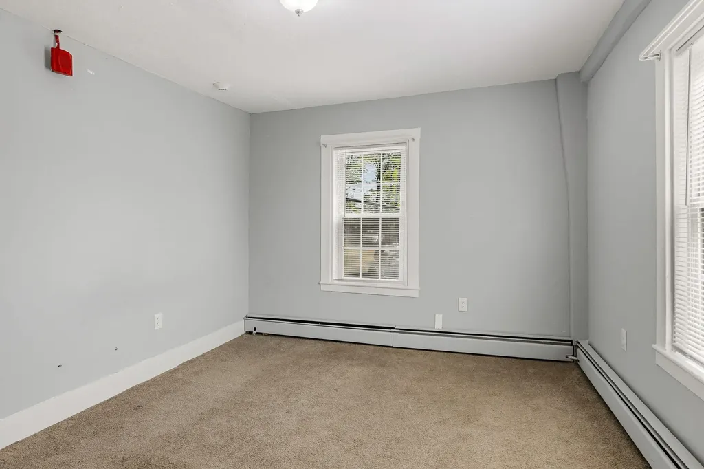 9 Central Street Newmarket NH 03857