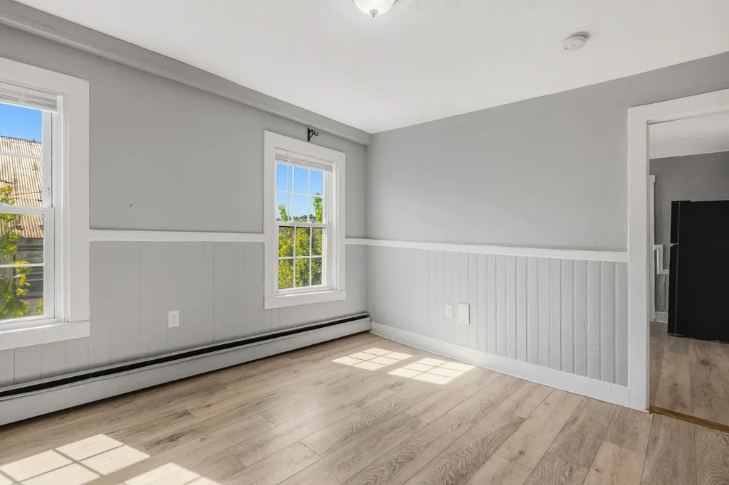 9 Central Street Newmarket NH 03857