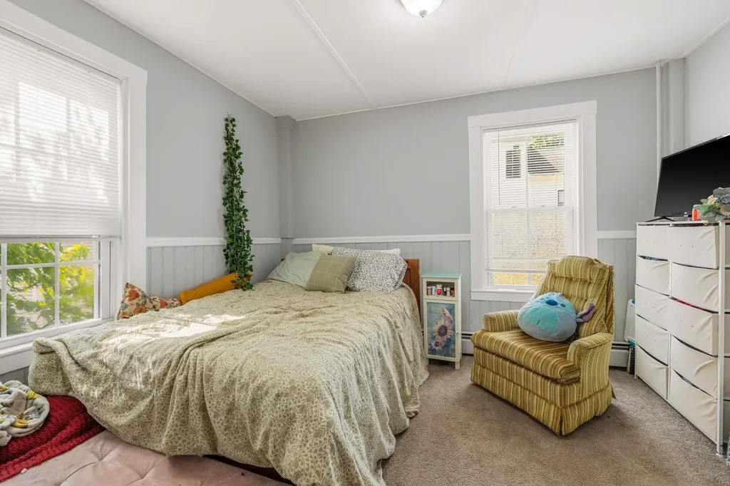 9 Central Street Newmarket NH 03857