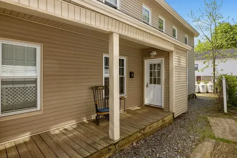 9 Central Street Newmarket NH 03857