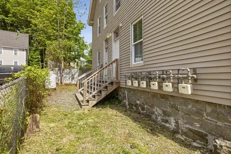 9 Central Street Newmarket NH 03857