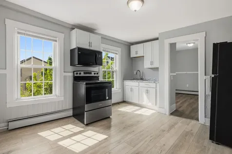 9 Central Street Newmarket NH 03857