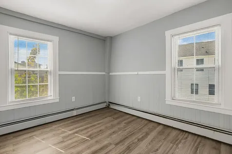9 Central Street Newmarket NH 03857