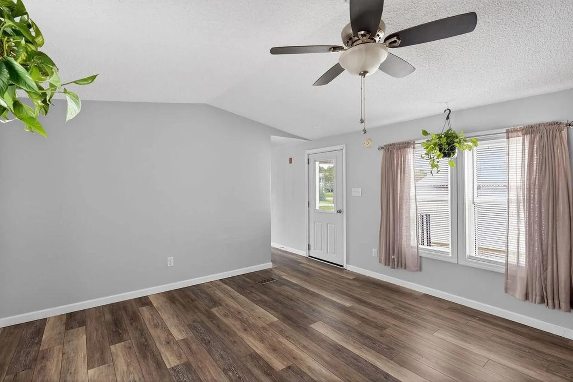 19 Esther Lane Northwood NH 03261