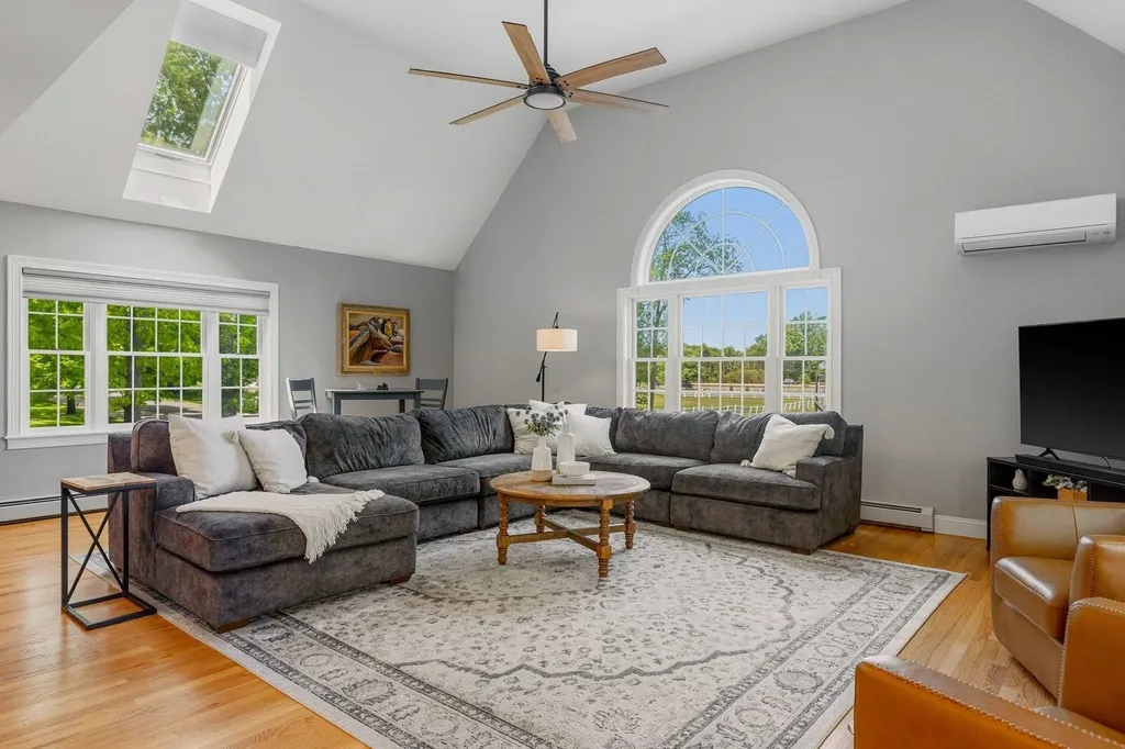21 Willowbrook Avenue Greenland NH 03840
