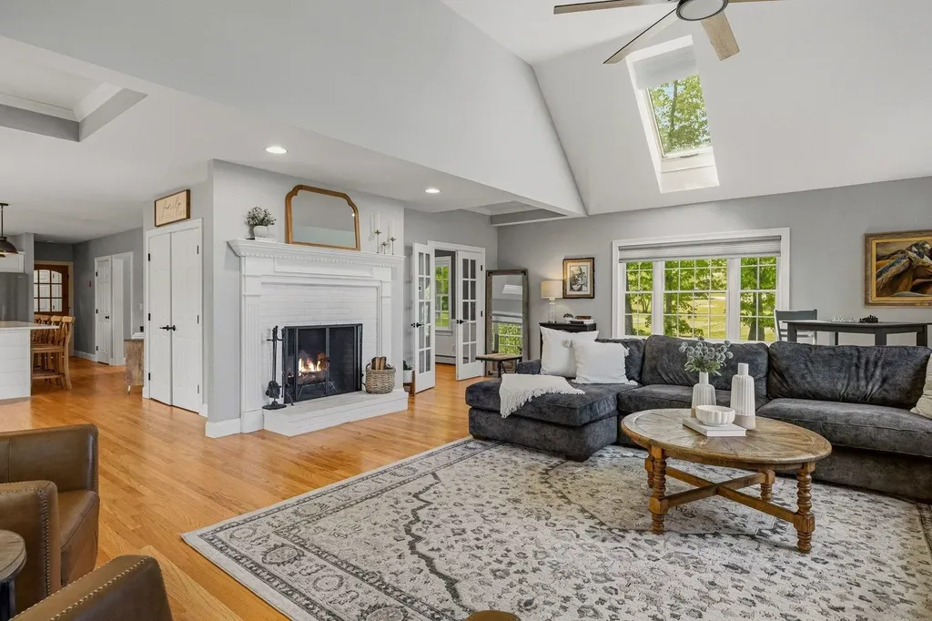 21 Willowbrook Avenue Greenland NH 03840