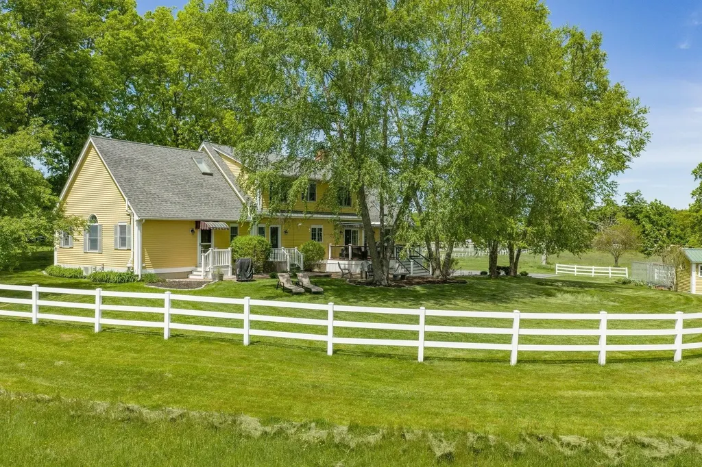 21 Willowbrook Avenue Greenland NH 03840