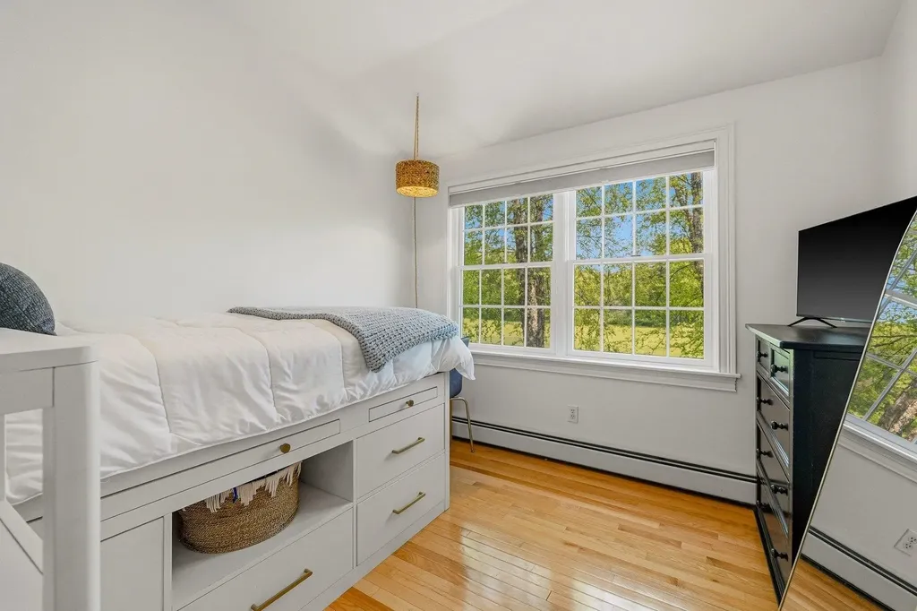 21 Willowbrook Avenue Greenland NH 03840
