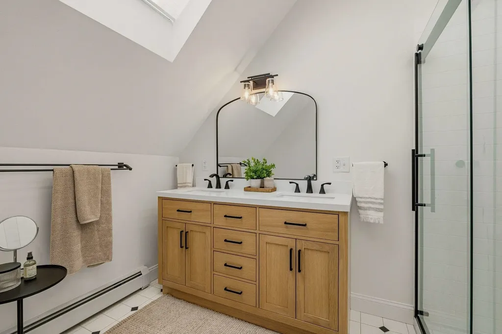 21 Willowbrook Avenue Greenland NH 03840