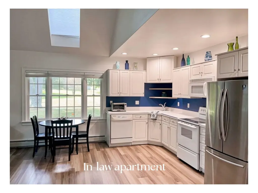 21 Willowbrook Avenue Greenland NH 03840