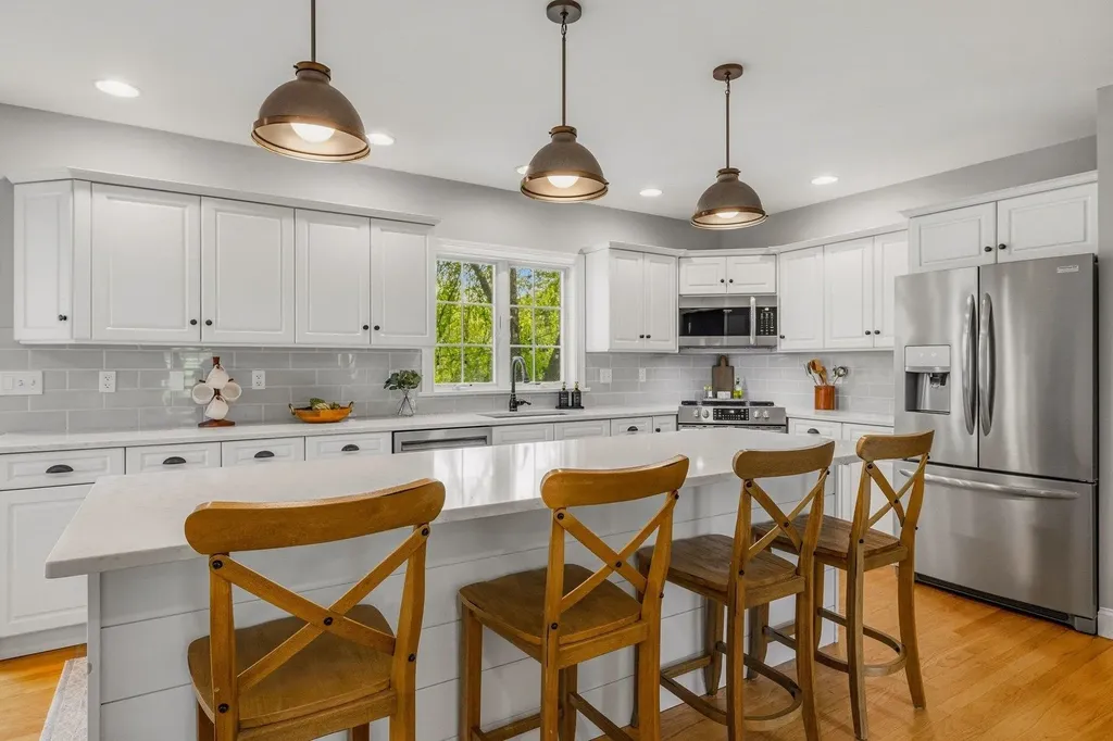 21 Willowbrook Avenue Greenland NH 03840