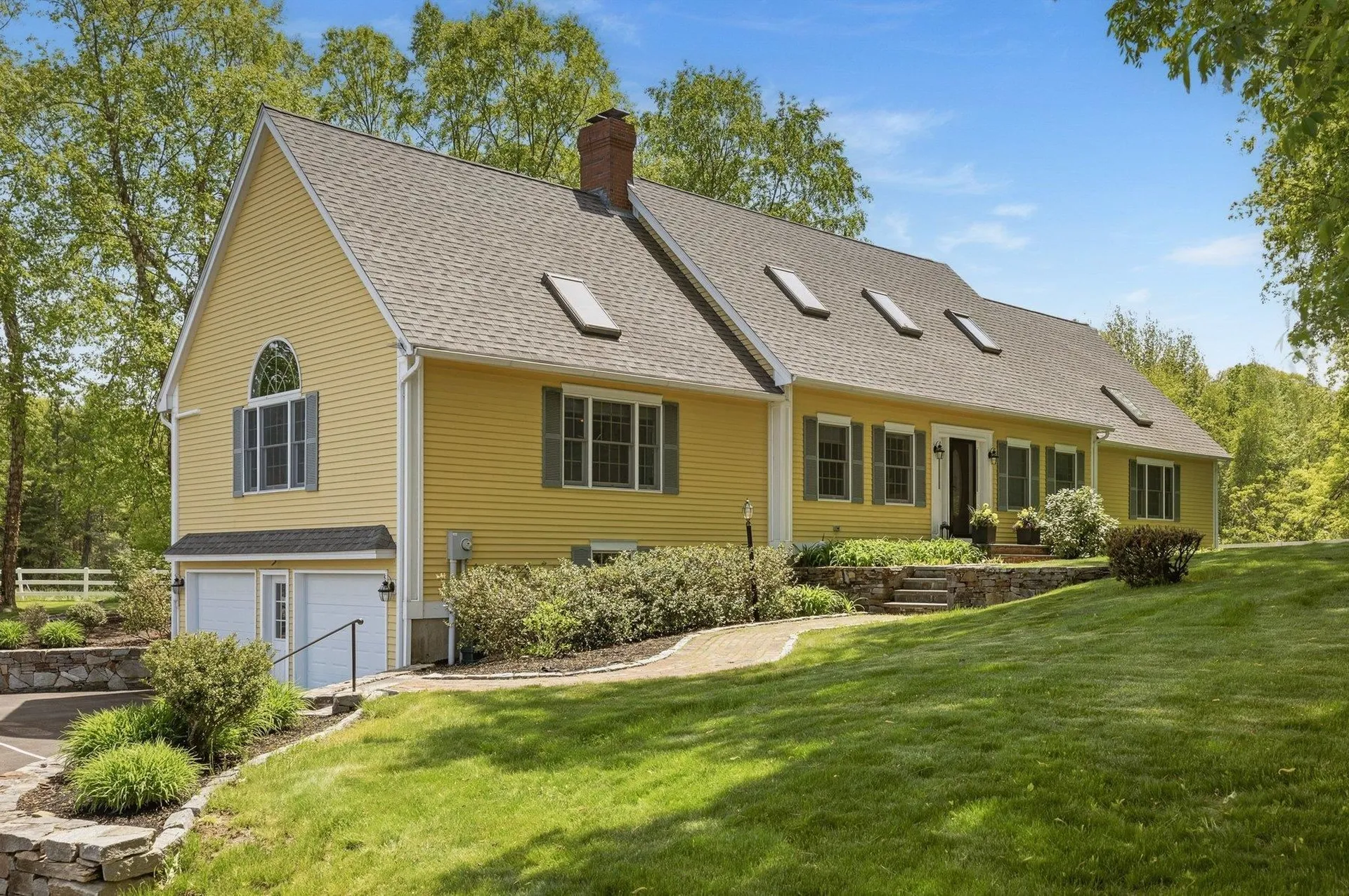 21 Willowbrook Avenue Greenland NH 03840