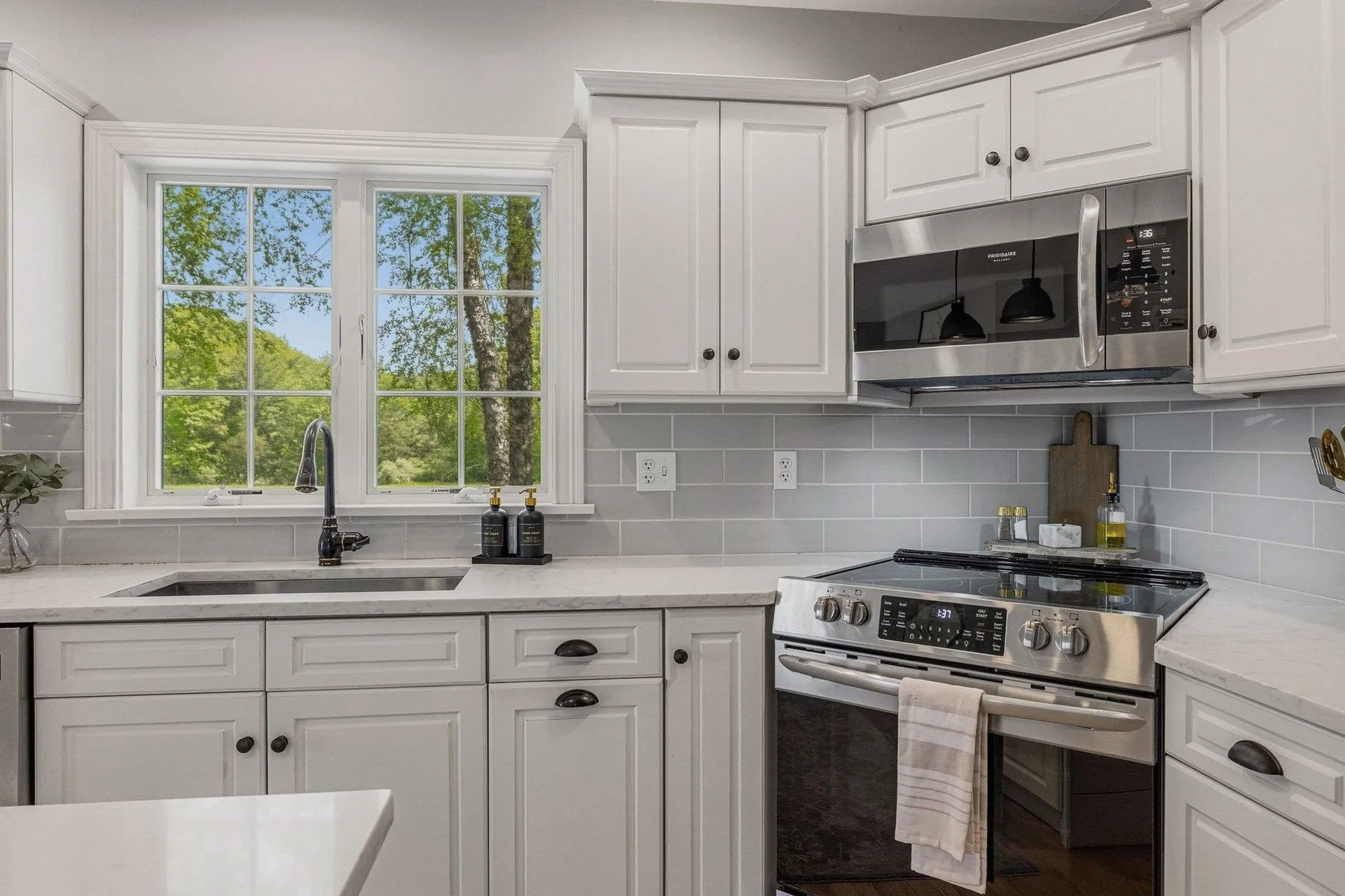 21 Willowbrook Avenue Greenland NH 03840