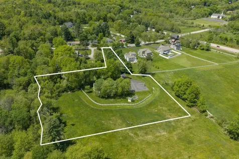 21 Willowbrook Avenue Greenland NH 03840
