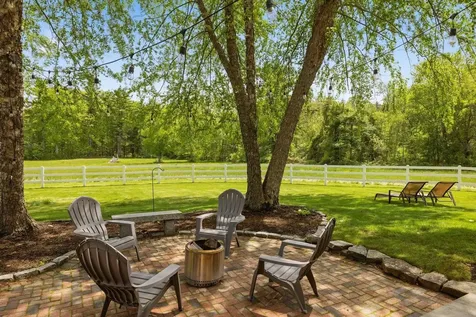 21 Willowbrook Avenue Greenland NH 03840
