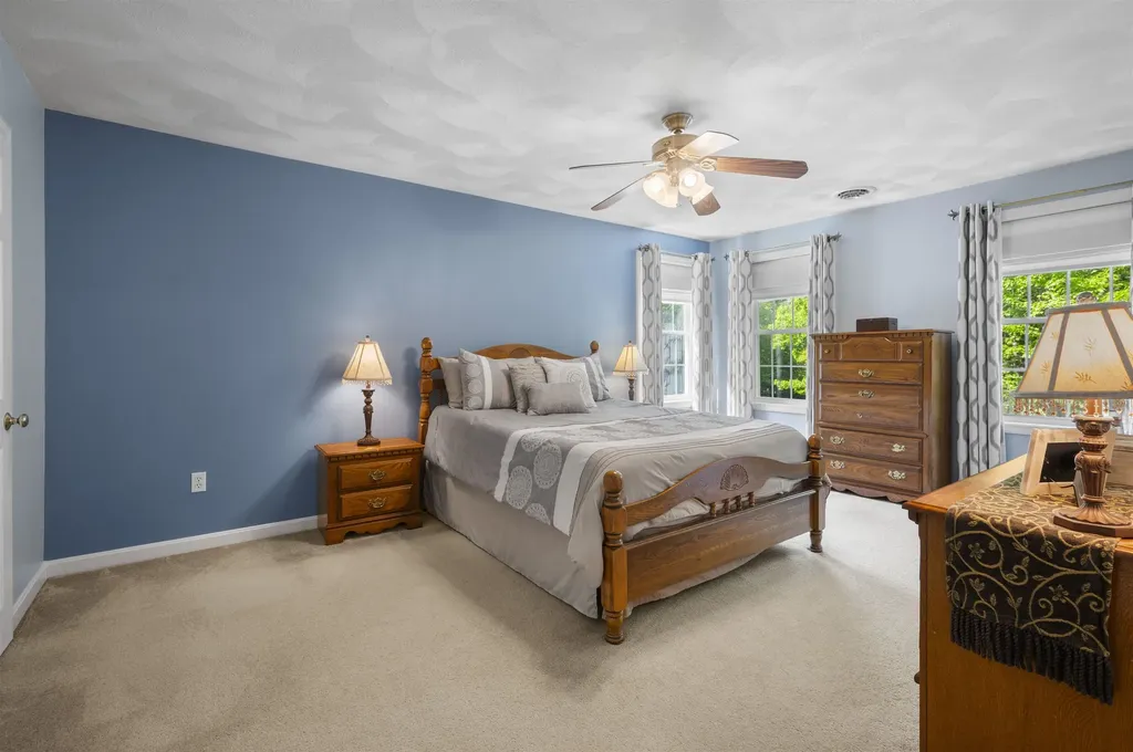 3 Deerhaven Drive Exeter NH 03833