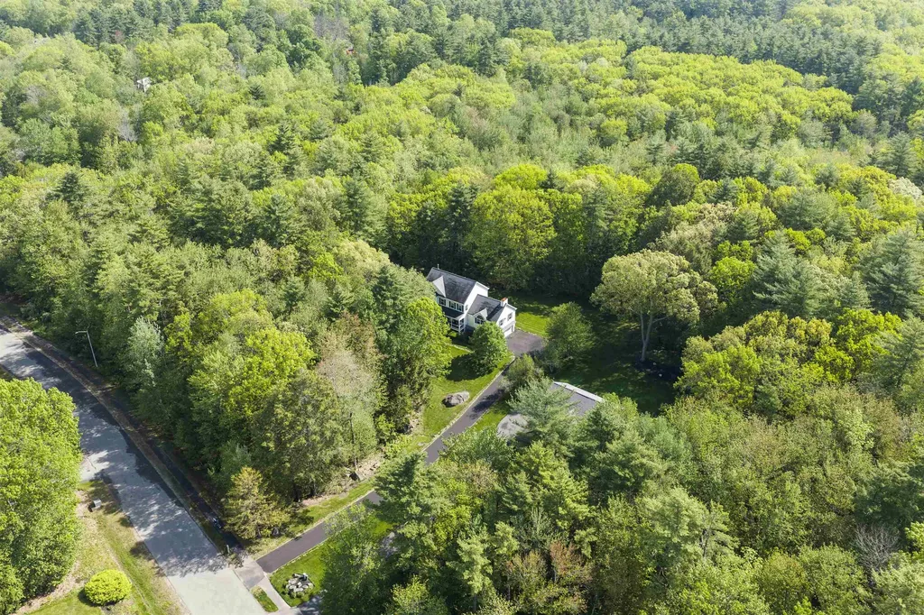 3 Deerhaven Drive Exeter NH 03833