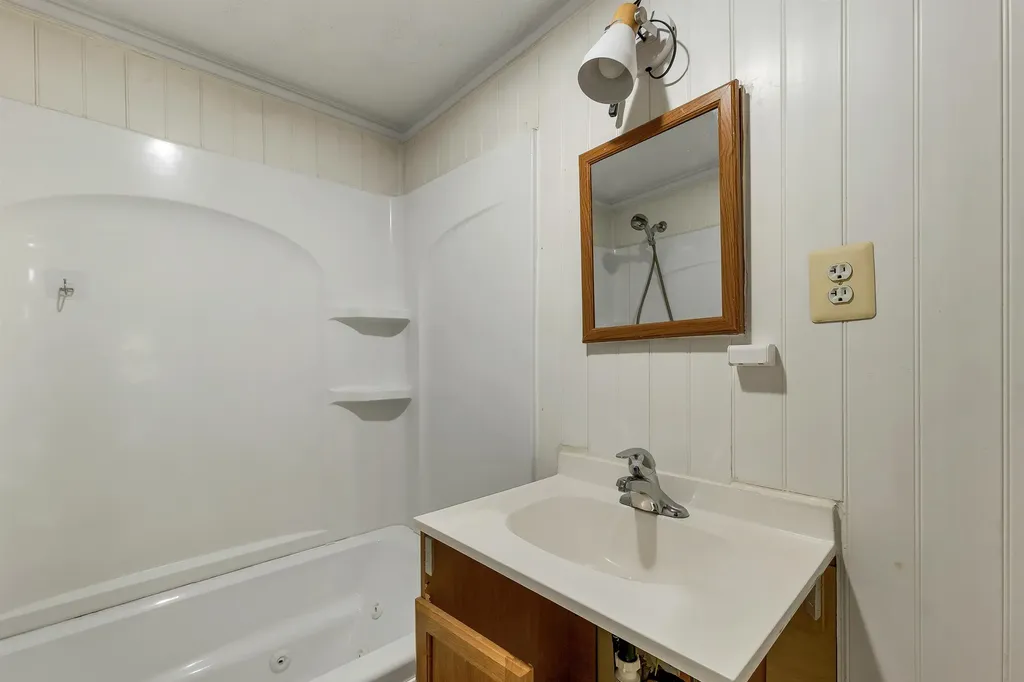 14 Belmont Street Salem NH 03079