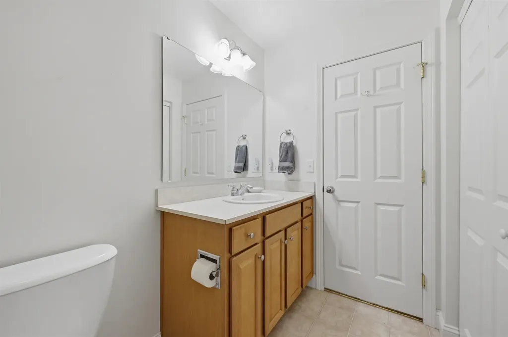 56 Hall Road Fremont NH 03044