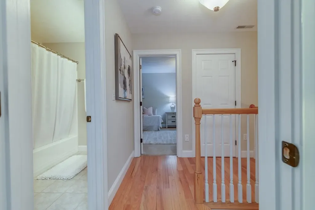 5 Glastombury Drive Sandown NH 03873