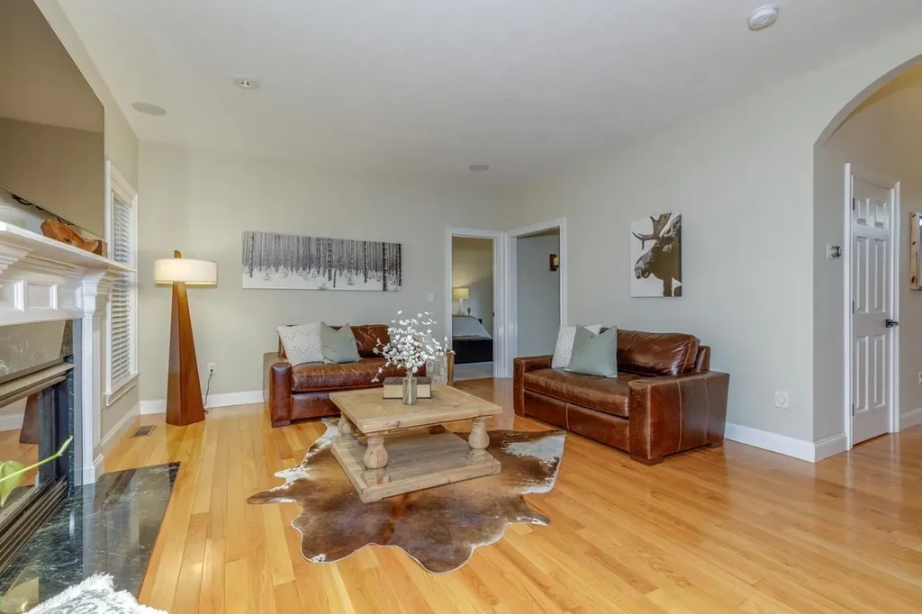 5 Glastombury Drive Sandown NH 03873