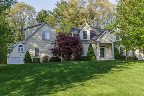 5 Glastombury Drive Sandown NH 03873