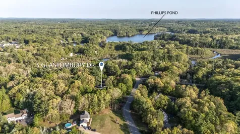 5 Glastombury Drive Sandown NH 03873